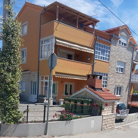 拉达尔公寓 Kaštela 外观 照片